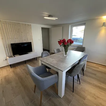 Appartement Allmersbach Garten & Wohlfuehlfaktor Allmersbach im Tal